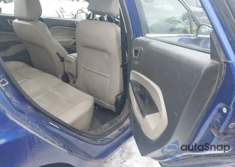 2014 Ford Fiesta Titanium z USA, uszkodzony, nr VIN 3FADP4CJ3EM195594